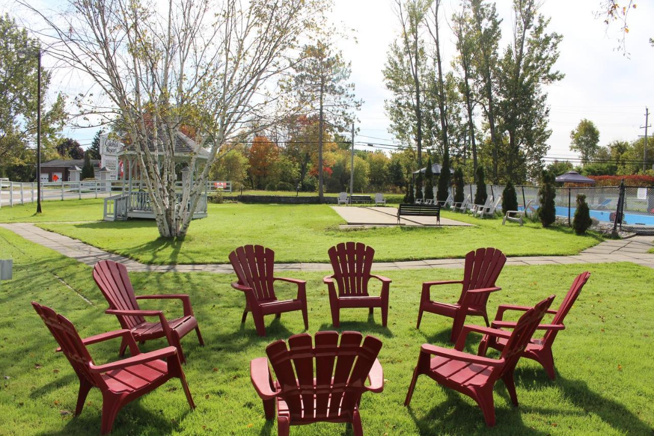 Colonial Resort-1000Islands Gananoque Exterior photo